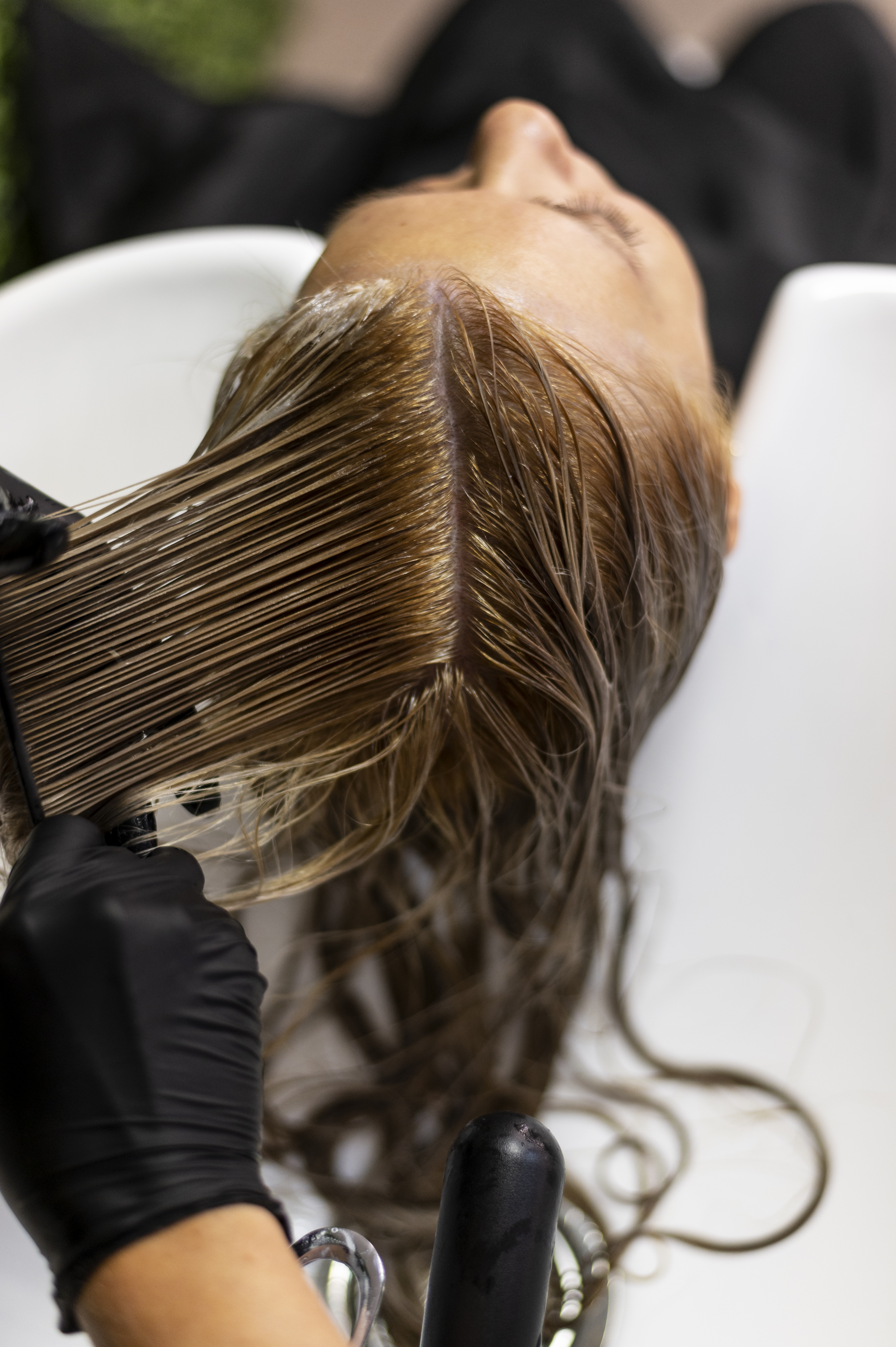Alisado profesional realizado en Yamile Estilistas