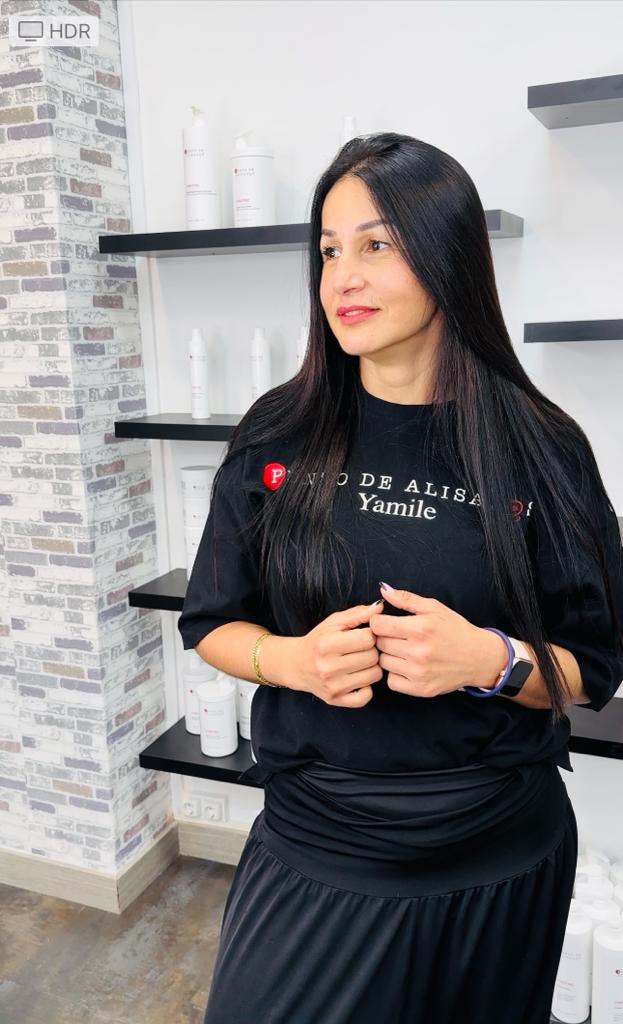 Yamile, profesional de Yamile Estilistas